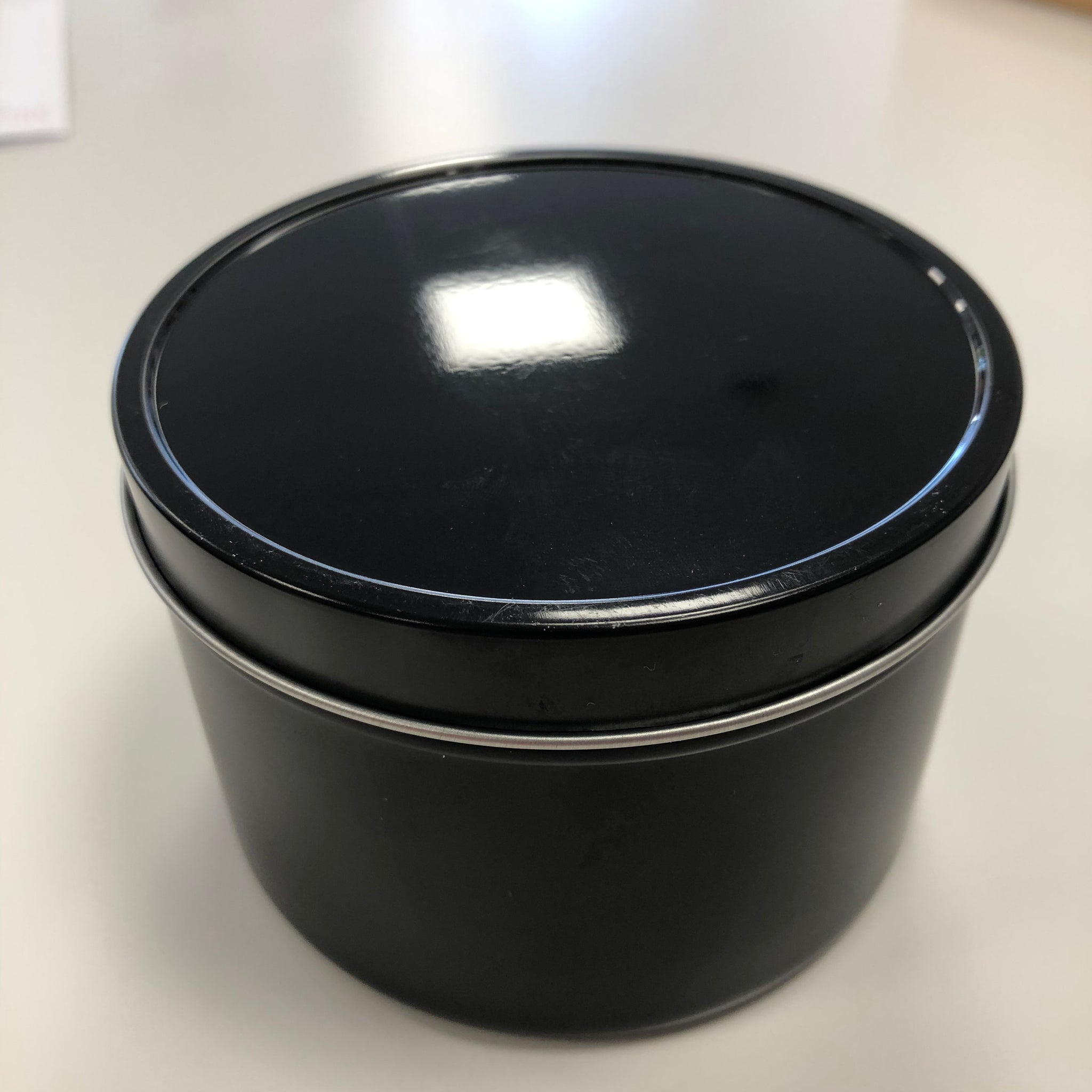 Tin Black Round 14oz