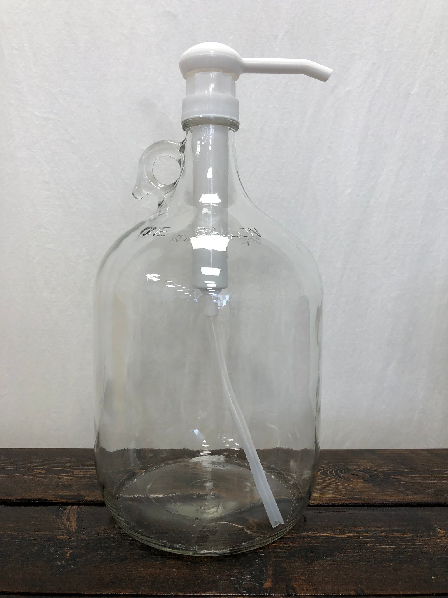 Clear Glass Jug 1 Gallon with Pump