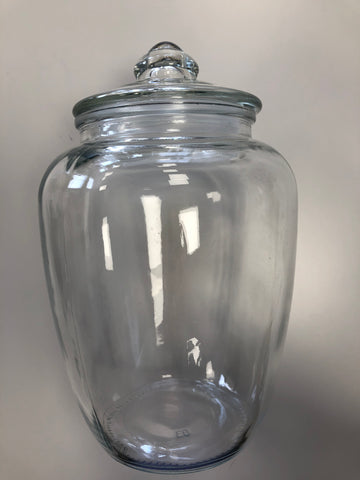 Jar with suction Lid