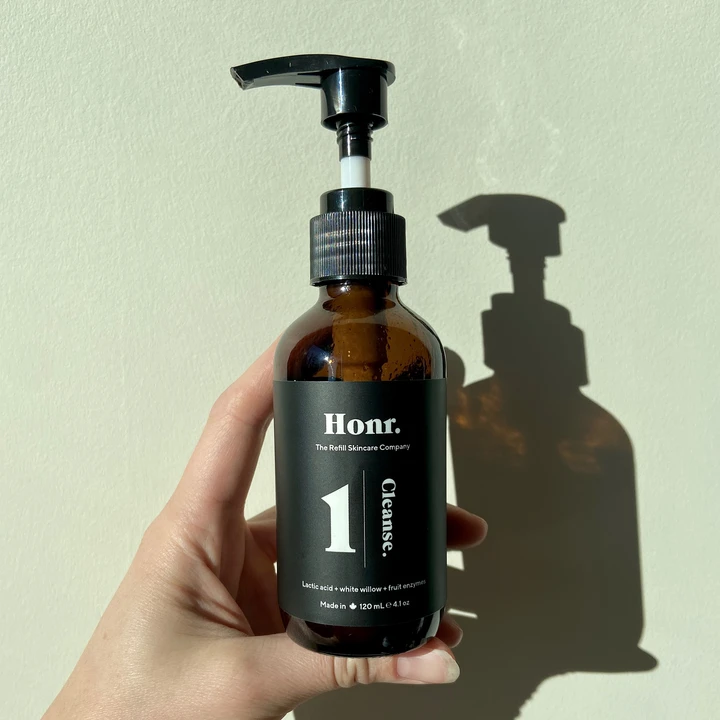 Honr Exfoliating Cleanser 120ml bottle